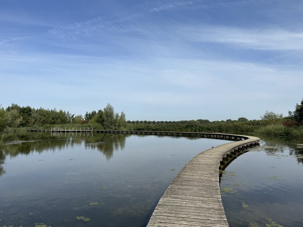 Houte pad over het water